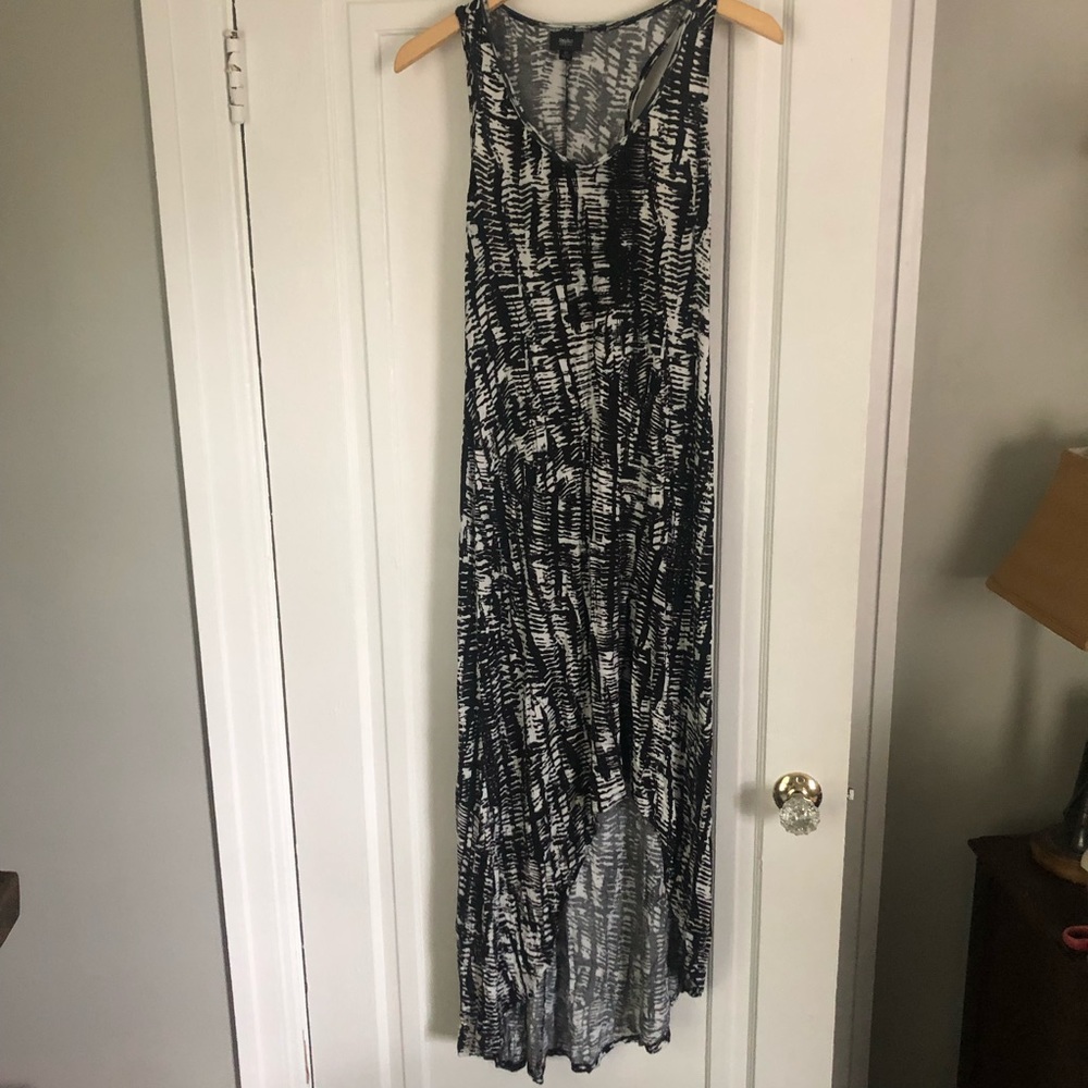 Mossimo. High-low razor back maxi. Small.